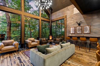 Spectacular Cabin with Incredible Living Areas Cherry Log, Georgia - Cherry Log, Georgia - glamping.directory