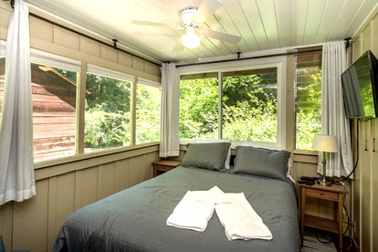 Charming Cabin Rental with Easy Access to the River in Guerneville, California - Guerneville, California - glamping.directory