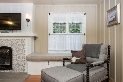 Charming Cabin Rental with Easy Access to the River in Guerneville, California - Guerneville, California - glamping.directory
