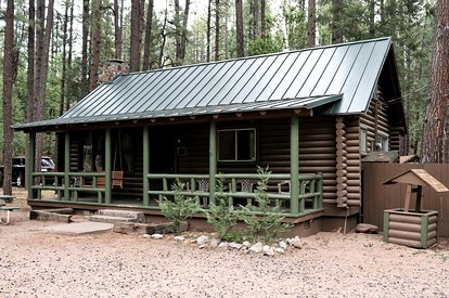 Pet Friendly Log Cabin Nestled under the Forested High Country of the Mongollon Rim in Central Arizona - glamping.directory
