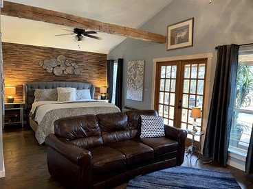 Charming Pet-Friendly Vacation Rental with a Private Pool in Hays County, Texas - Wimberley, Texas - glamping.directory