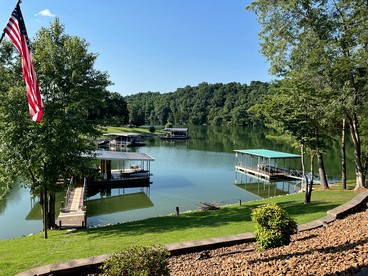 Lynchburg's Best-Kept Secret: A Unique Rental with Private Dock and Open Water Views - Lynchburg, Tennessee - glamping.directory