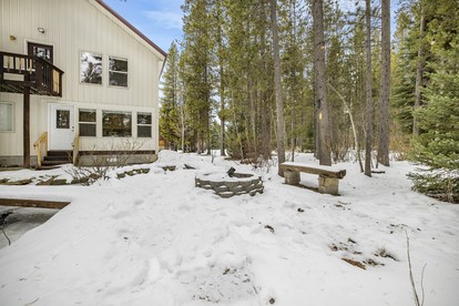 Creekside Cabin with Backyard and Foosball Table Great for Groups in Idaho - Island Park, Idaho - glamping.directory