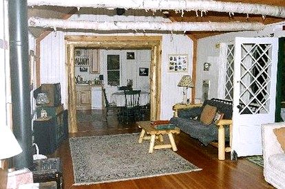Waterfront Vacation Rental Perfect for Groups on Lake Placid in New York - New York, New York - glamping.directory