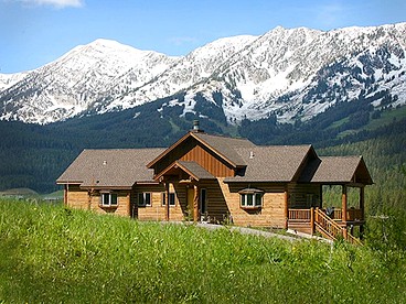 Incredible Mountain Cabin Rental for a Group Getaway to Bozeman, Montana - Bozeman, Montana - glamping.directory