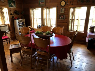 Peaceful Bandera Accommodation Perfect for Texas Hill Country Getaways - Bandera, Texas - glamping.directory