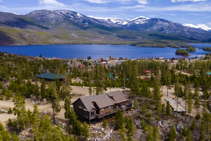 Exceptional Luxury Cabin with Hot Tub, Games Room, and Fire Pit with Rocky Mountain Views in Grand Lake, Colorado - glamping.directory