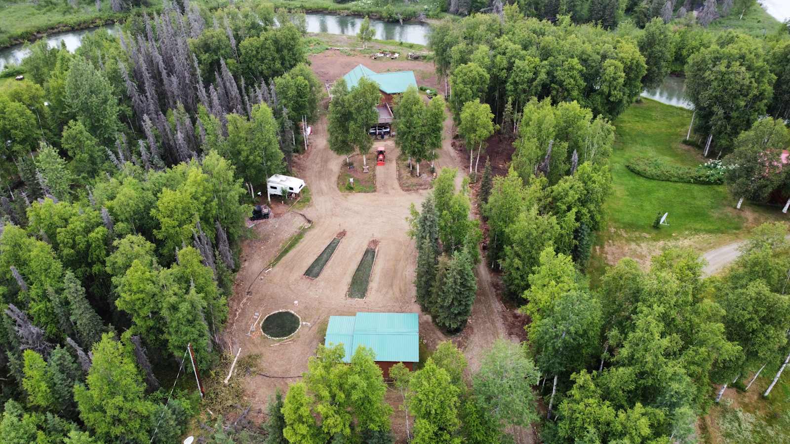 HiJo's Alaska Riverside Retreat - Houston, Alaska - glamping.directory