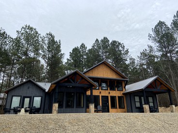 Spacious Log Cabin for Glamping Family Getaways in Broken Bow, Oklahoma - glamping.directory