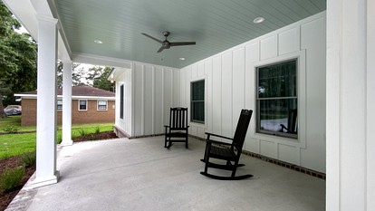 Beautiful Modern Cottage with Ping Pong Table in Jekyll Island, Georgia - Jekyll Island, Georgia - glamping.directory