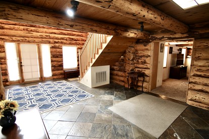Spectacular Rustic Wooden Cabin in Blanding, Utah - Blanding, Utah - glamping.directory