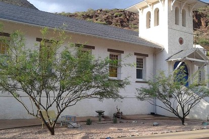 Tranquil Eclectic Vacation Rental with Spectacular Cliff Views by Arizona's Coronado Trail - glamping.directory