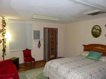 Tranquil Eclectic Vacation Rental with Spectacular Cliff Views by Arizona's Coronado Trail - Clifton, Arizona - glamping.directory