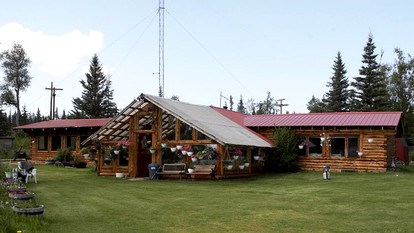 Riverfront Vacation Rental in a Fishing Lodge near Chugach National Forest, Alaska - glamping.directory