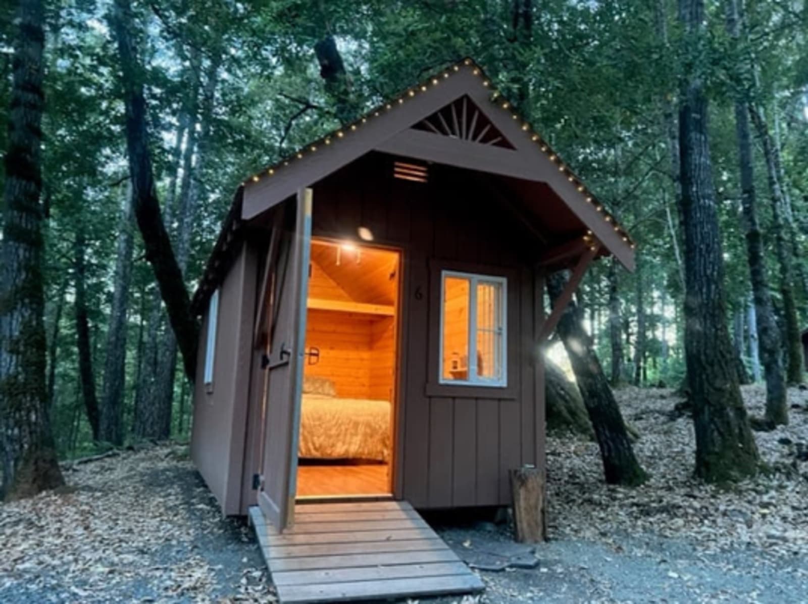 Ganjier Campus - Miranda, California - glamping.directory