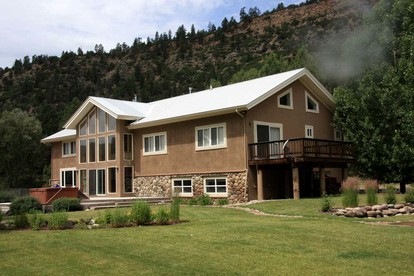 Spacious Camping Cabin on the Animas River near Trimble Hot Springs in Colorado - Durango, Colorado - glamping.directory