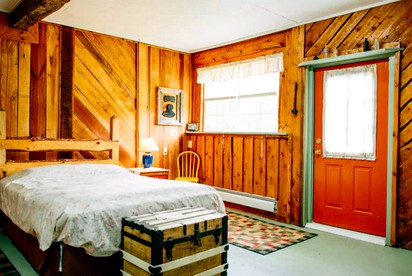 Gorgeous Suite for a Rustic Getaway near Manistee National Forest, Michigan - Le Roy, Michigan - glamping.directory