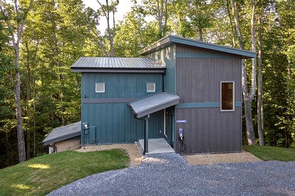 Secluded Rental Cabin with a Hot Tub near Gatlinburg, Tennessee - Gatlinburg, Tennessee - glamping.directory