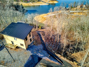 Stunning Lakefront Cabin with Hot Tub and Pool Table on Douglas Lake in Dandridge, Tennessee - Dandridge, Tennessee - glamping.directory