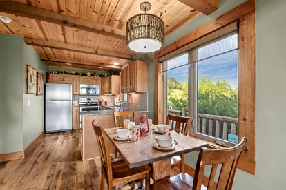 Gorgeous and Modern Cabin Rental with Lake Views near Omaha, Nebraska - Wahoo, Nebraska - glamping.directory