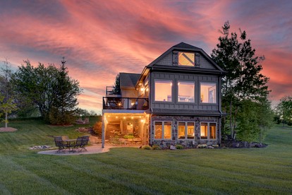 Gorgeous and Modern Cabin Rental with Lake Views near Omaha, Nebraska - glamping.directory