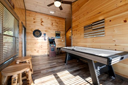 Charming Family Cabin • Hot Tub & Game Room • Near Dollywood in Sevierville, TN - Sevierville, Tennessee - glamping.directory