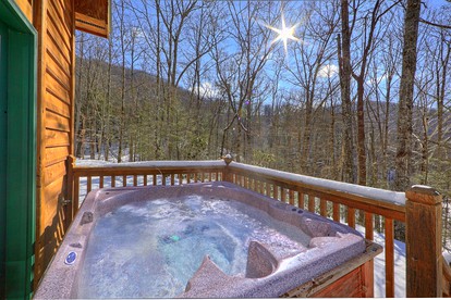 Excellent Gatlinburg Cabin for a Dog-Friendly Getaway in Tennessee - Gatlinburg, Tennessee - glamping.directory