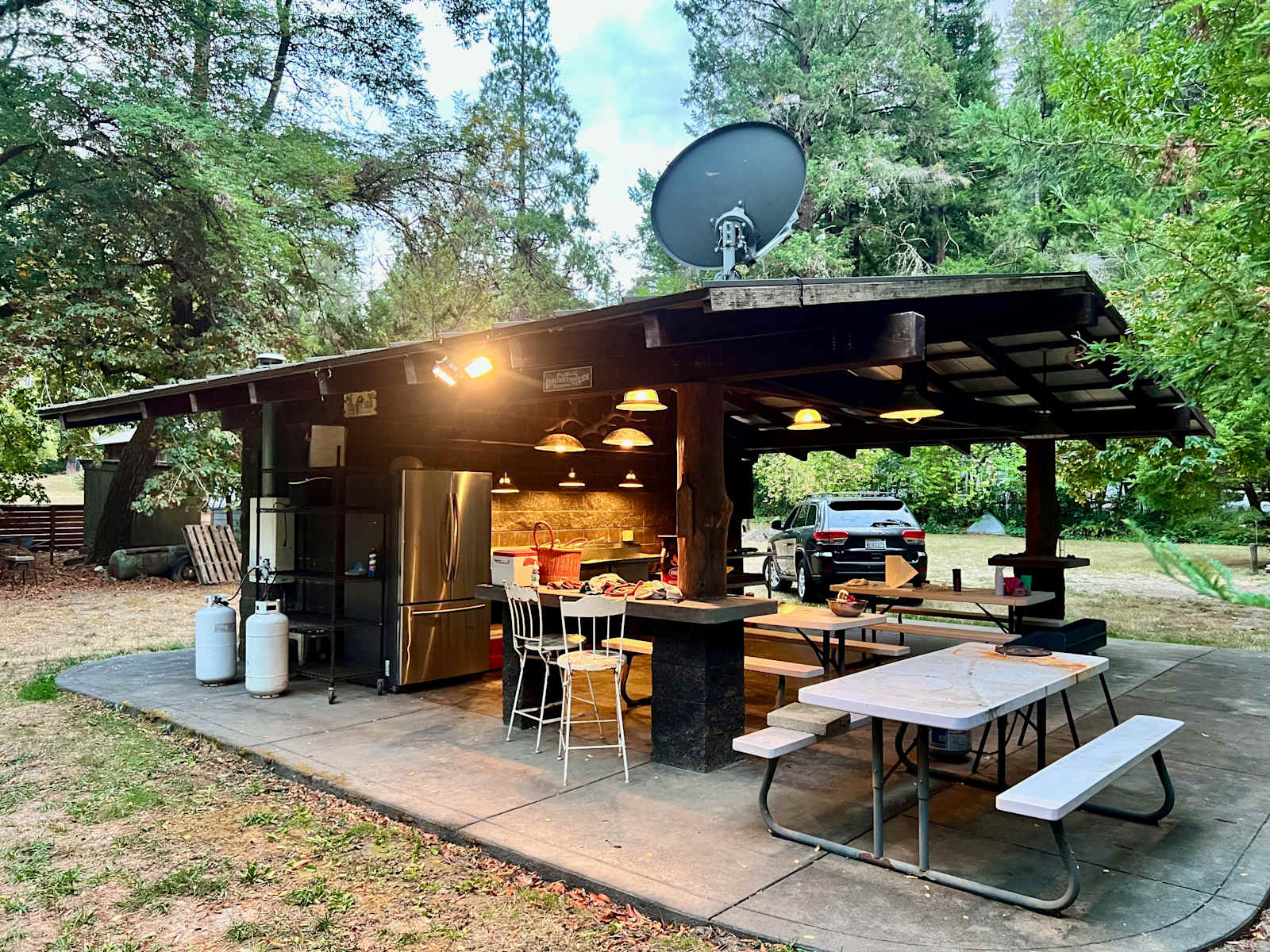 Redwood River Camp - Redway, California - glamping.directory