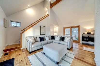 Gorgeous Cabin with Magnificent Views of the Potomac River in Shepherdstown, West Virginia - Shepherdstown, West Virginia - glamping.directory