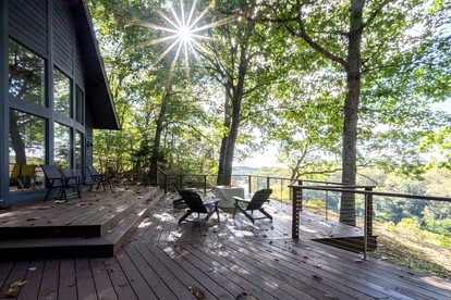 Gorgeous Cabin with Magnificent Views of the Potomac River in Shepherdstown, West Virginia - glamping.directory