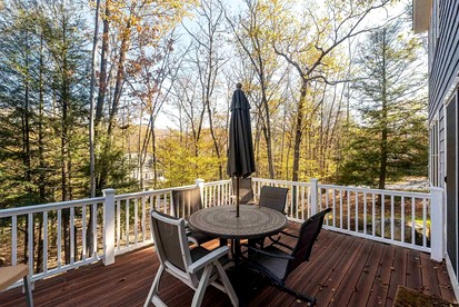 Impressive Cottage Nestled Amidst Trees with Gorgeous Vistas in North Conway, New Hampshire - North Conway, New Hampshire - glamping.directory