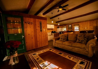 Incredible Cabin with Gorgeous Forest Views in Dubois, Wyoming - Dubois, Wyoming - glamping.directory