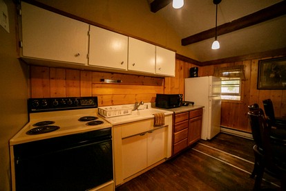 Incredible Cabin with Gorgeous Forest Views in Dubois, Wyoming - Dubois, Wyoming - glamping.directory