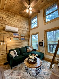 Majestic Nordic Tiny House with Private Deck, Grill and Fire Pit in Arkansas - Boles, Arkansas - glamping.directory