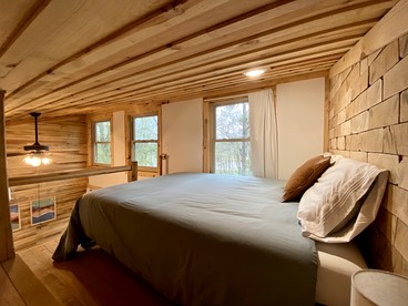 Majestic Nordic Tiny House with Private Deck, Grill and Fire Pit in Arkansas - Boles, Arkansas - glamping.directory
