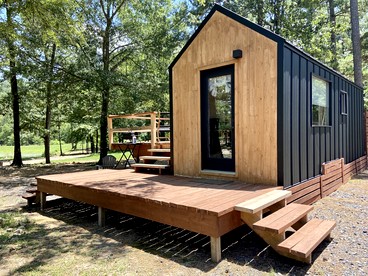 Majestic Nordic Tiny House with Private Deck, Grill and Fire Pit in Arkansas - glamping.directory