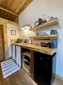 Majestic Nordic Tiny House with Private Deck, Grill and Fire Pit in Arkansas - Boles, Arkansas - glamping.directory