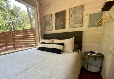 Majestic Nordic Tiny House with Private Deck, Grill and Fire Pit in Arkansas - Boles, Arkansas - glamping.directory