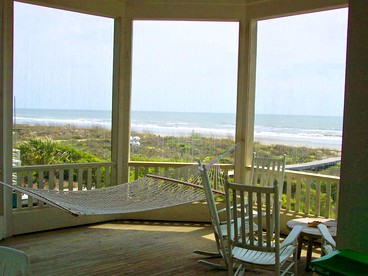 Beachfront Villa with Private Boardwalk near Charleston, South Carolina - Isle of Palms, South Carolina - glamping.directory