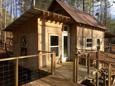 Secluded Woodland Cabin for an Authentic Off-Grid Nature Escape in Fruithurst, Alabama - Fruithurst, Alabama - glamping.directory
