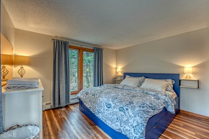 Charming Cabin with Games Room in North Woodstock, New Hampshire, Ideal for Relaxing Getaways in Nature - North Woodstock, New Hampshire - glamping.directory