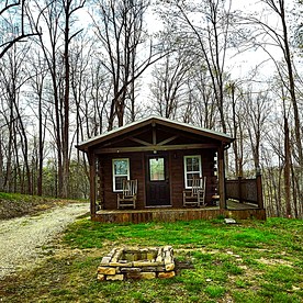 Cozy Family-Friendly Cabin with Private Outdoor Jacuzzi near Huntington, West Virginia - Genoa, West Virginia - glamping.directory