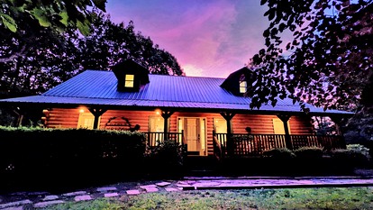 Elegant Room Rental for Two in Dahlonega, Georgia - glamping.directory