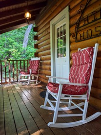 Elegant Room Rental for Two in Dahlonega, Georgia - Dahlonega, Georgia - glamping.directory