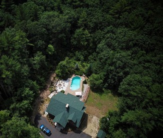 Incredible Cottage with Swimming Pool and Fantastic Sights in Conway, New Hampshire - Conway, New Hampshire - glamping.directory