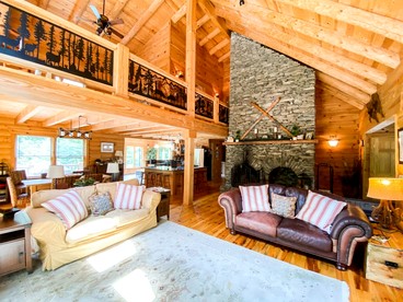 Incredible Cottage with Swimming Pool and Fantastic Sights in Conway, New Hampshire - Conway, New Hampshire - glamping.directory