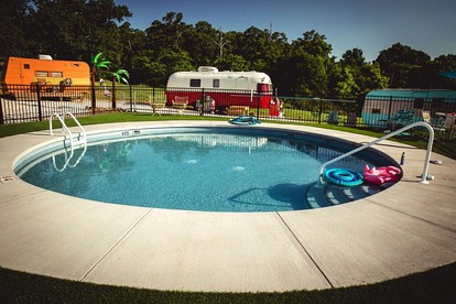 Unique Old West Vacation Rental near Fayetteville and Ozark National Forest, Arkansas - Prairie Grove, Arkansas - glamping.directory