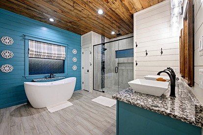 Charming Cabin Retreat with Modern Comforts near Broken Bow, Oklahoma - Broken Bow, Oklahoma - glamping.directory