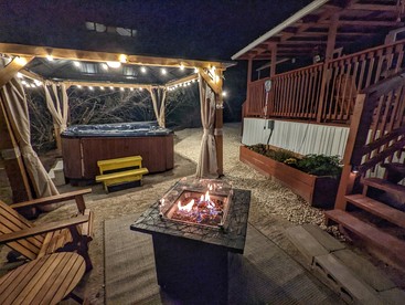 Romantic Stays in Texas at this Granbury Cabin Glamping Site - Granbury, Texas - glamping.directory