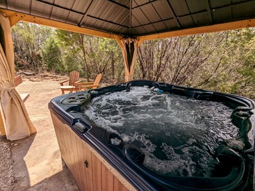 Romantic Stays in Texas at this Granbury Cabin Glamping Site - Granbury, Texas - glamping.directory